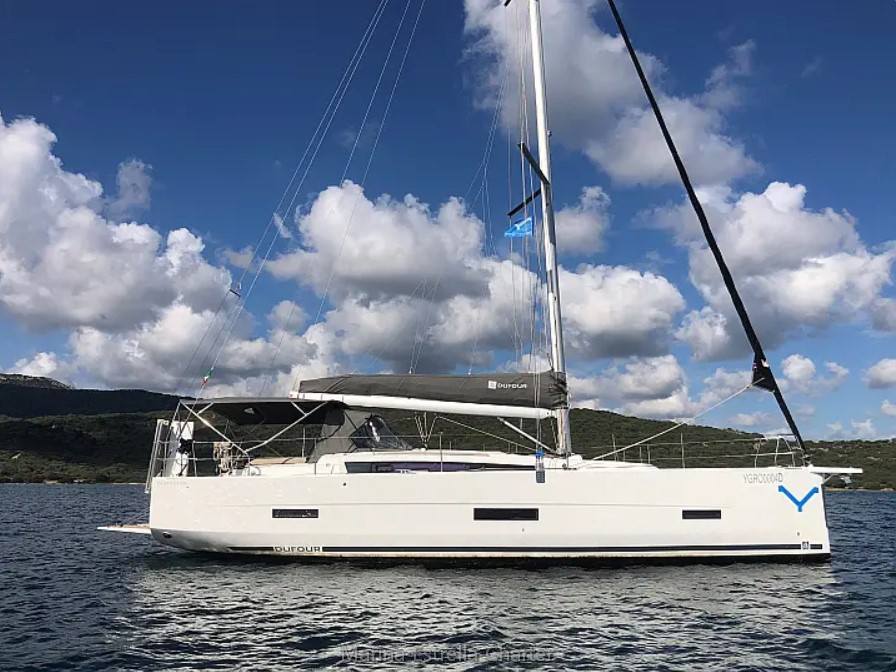Sail boat FOR CHARTER, year 2020 brand Dufour and model 430 Grand Large, available in Marina di Porto Rotondo  Italia-Cerdeña Italia